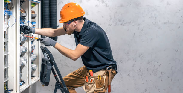 Best Emergency Electrician Near Me  in Chisago City, MN