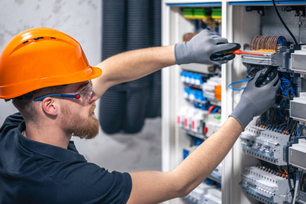 Best Circuit Breaker Repair  in Chisago City, MN